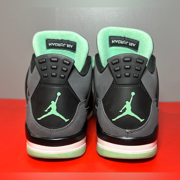 Size 10 - Jordan 4 Retro Green Glow - Picture 3 of 6